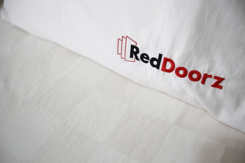 Reddoorz Near Cilandak Town Square Jacarta Exterior foto